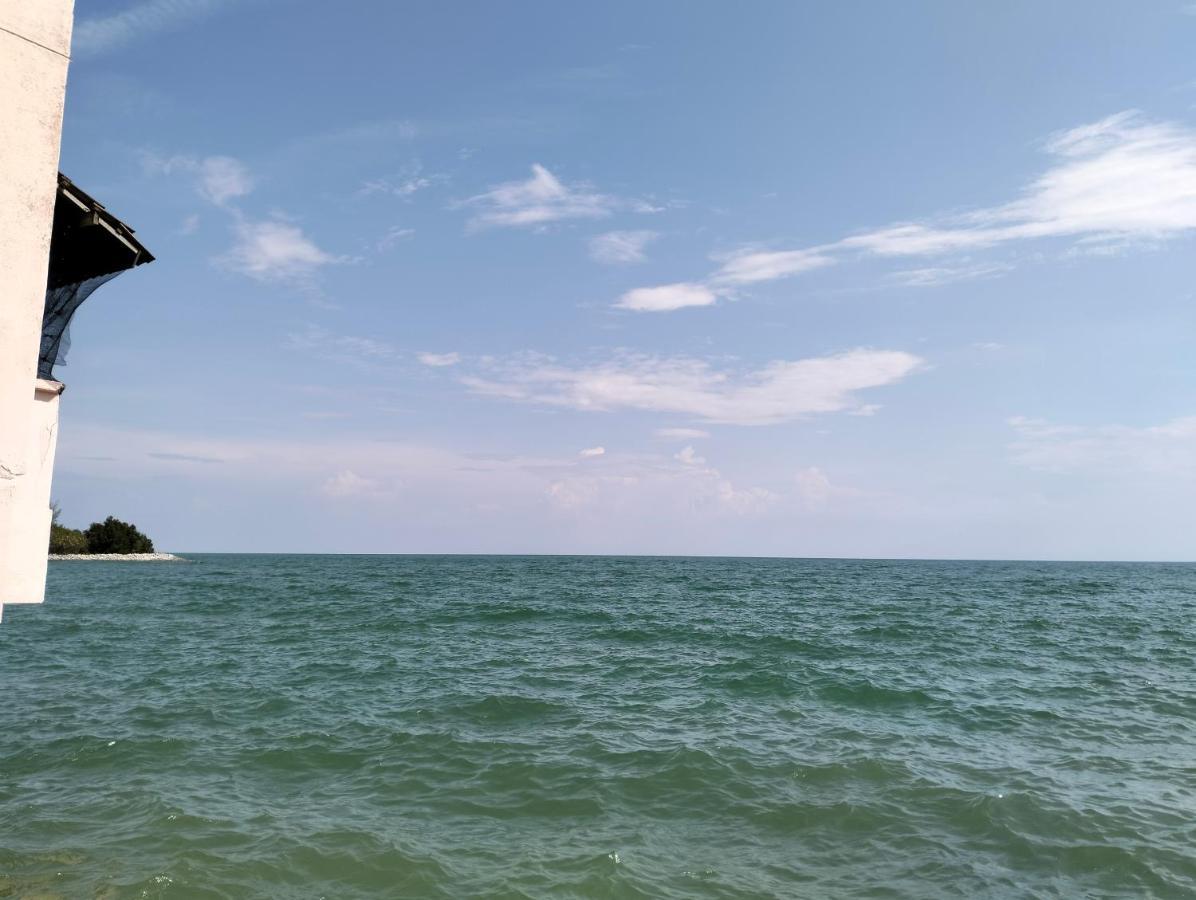 Paradise Seaview Homestay Port Dickson Exterior photo